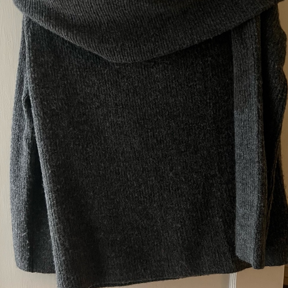 H&M Gray Cowl Neck Sweater with Textured Knit